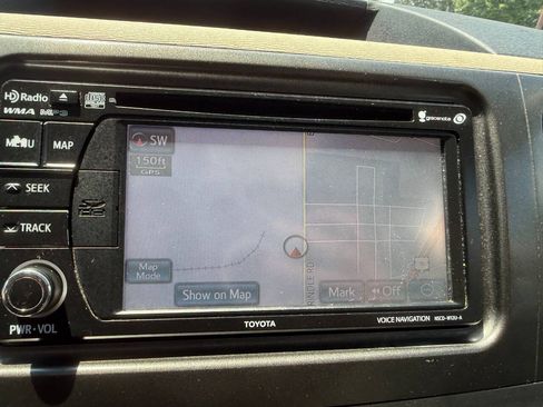 Used 2012 Toyota Sienna XLE FWD image 19