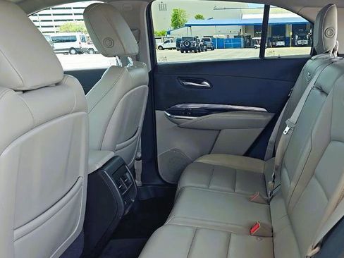 Used 2020 Cadillac XT4 Premium Luxury AWD/4WD image 7
