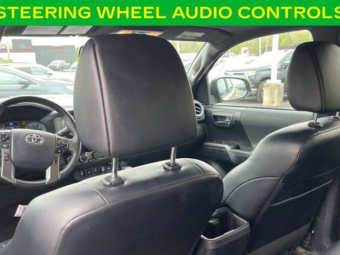 Used 2020 Toyota Tacoma TRD Sport w/ TRD Premium Sport Package AWD/4WD image 16