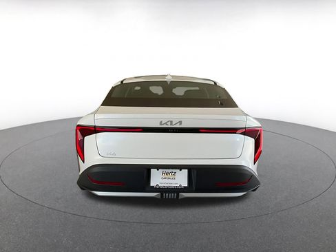 Used 2025 Kia K4 LXS image 12