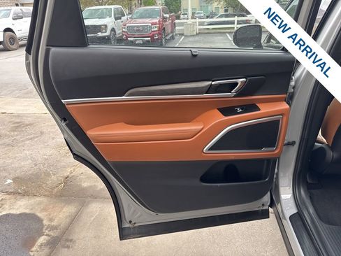 Used 2025 Kia Telluride EX X-Line AWD/4WD image 16