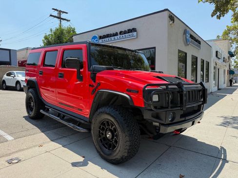 Used 2005 HUMMER H2 image 2
