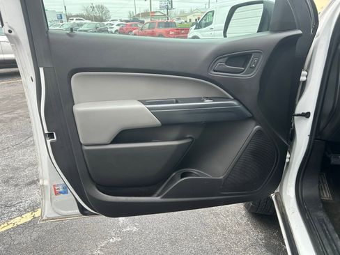 Used 2017 Chevrolet Colorado W/T w/ WT Convenience Package image 8