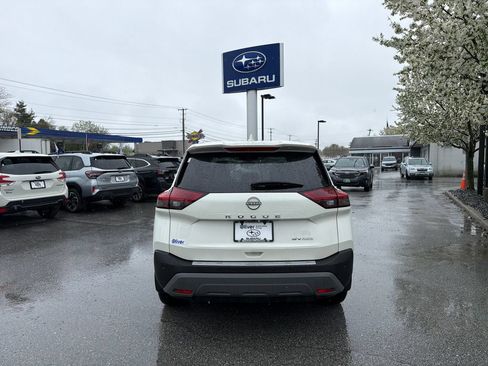 Used 2023 Nissan Rogue SV w/ SV Premium B Package AWD/4WD image 12
