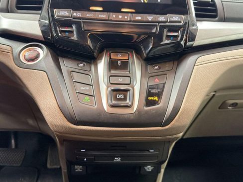 Used 2018 Honda Odyssey EX-L image 24