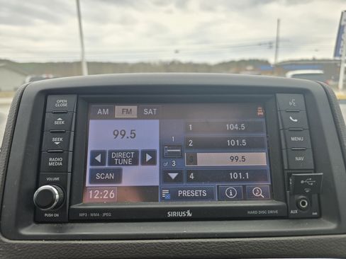 Used 2012 Chrysler Town & Country Limited w/ Luxury Group image 20