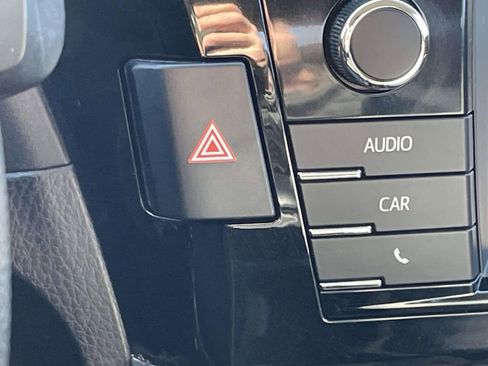 Used 2016 Toyota Corolla L image 25