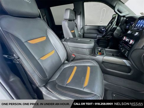 Used 2022 GMC Sierra 2500 AT4 image 27