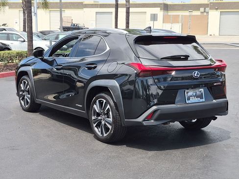Used 2022 Lexus UX 250h AWD/4WD image 8