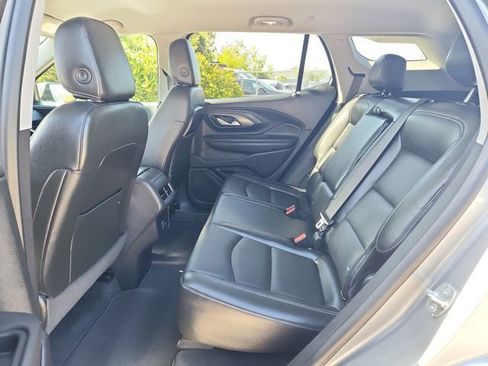 Certified 2023 GMC Terrain SLT w/ Infotainment Package II AWD/4WD image 9