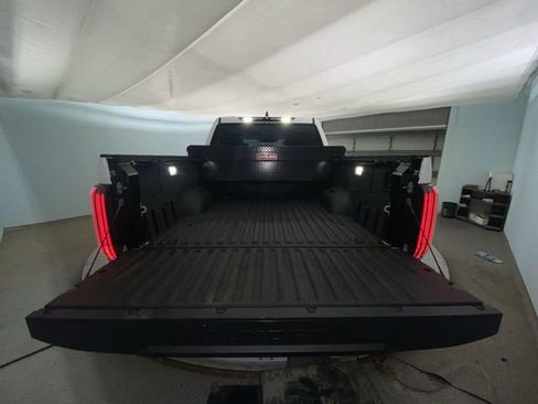Used 2023 Toyota Tundra Limited AWD/4WD image 24