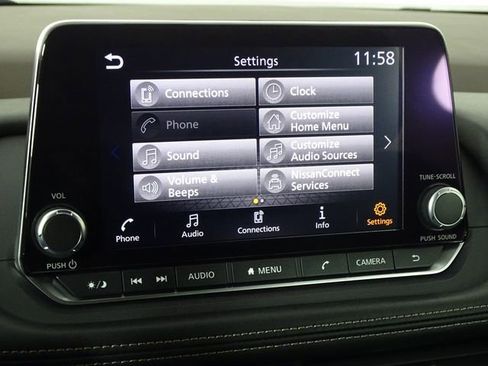 Used 2023 Nissan Rogue SV image 38