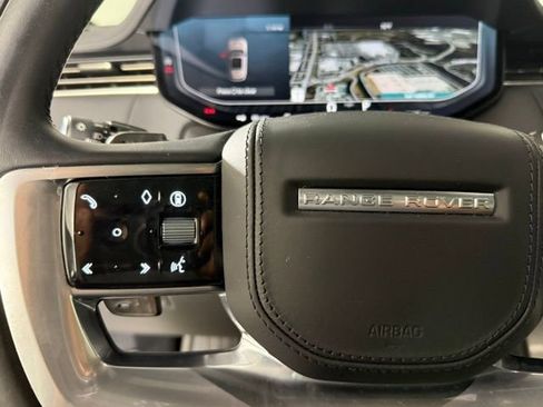 Used 2025 Land Rover Range Rover Long Wheelbase SE image 18