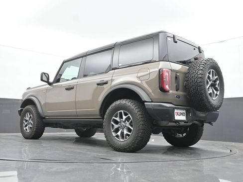 Used 2025 Ford Bronco Badlands AWD/4WD image 48