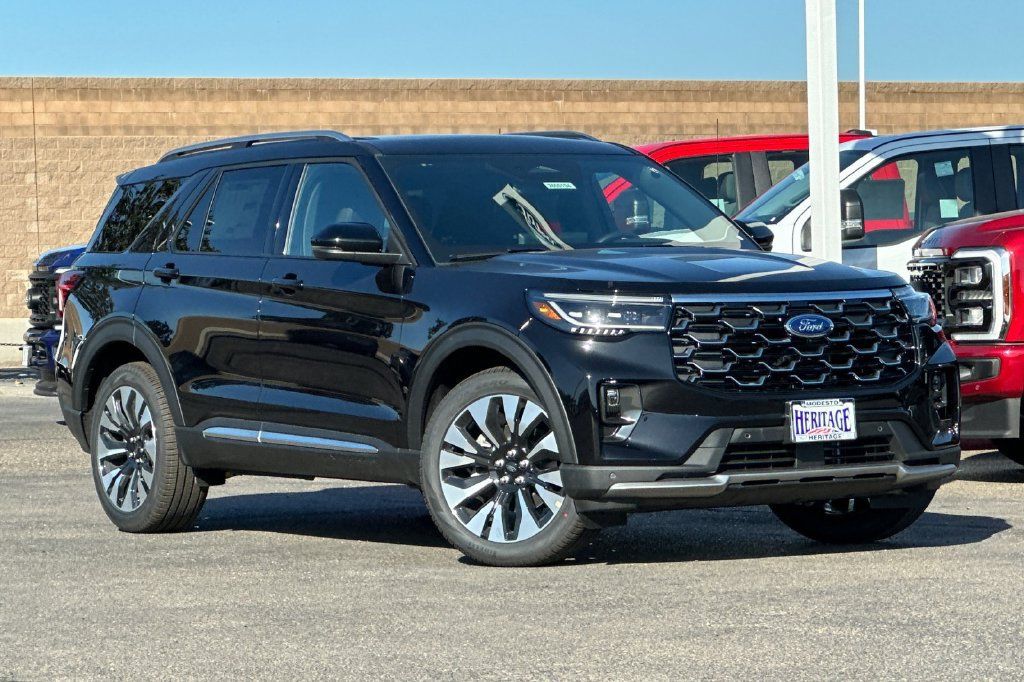 New 2026 Ford Explorer Platinum w/ LUX Leather Package AWD/4WD image 2