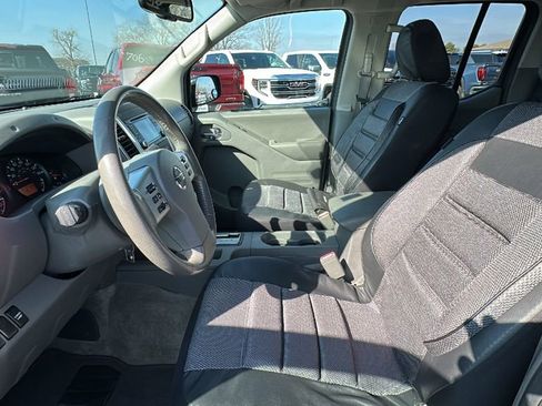 Used 2017 Nissan Frontier SV w/ SV Value Truck Package image 9