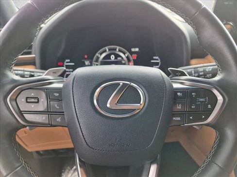 Used 2024 Lexus LX 600 4WD w/ Appearance Package image 13