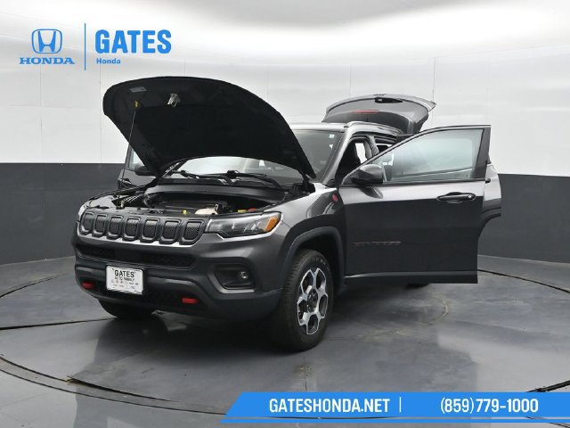 Used 2022 Jeep Compass Trailhawk w/ Trailhawk Convenience Group AWD/4WD image 55