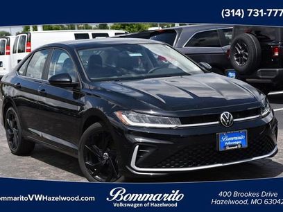 Used 2025 Volkswagen Jetta SE w/ Sunroof Package