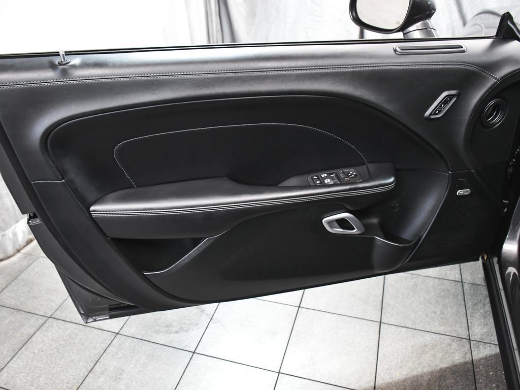 Used 2022 Dodge Challenger R/T Scat Pack RWD image 9