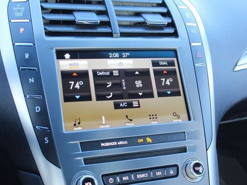 Used 2017 Lincoln MKZ Select image 23