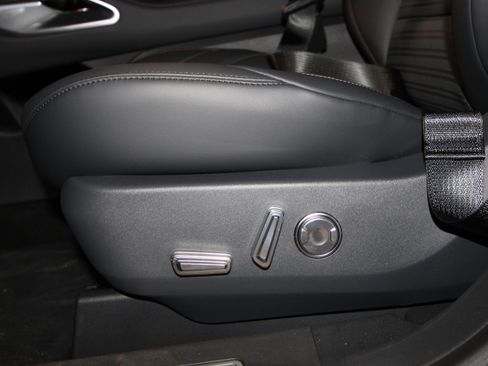 New 2026 Lincoln Nautilus Reserve image 6