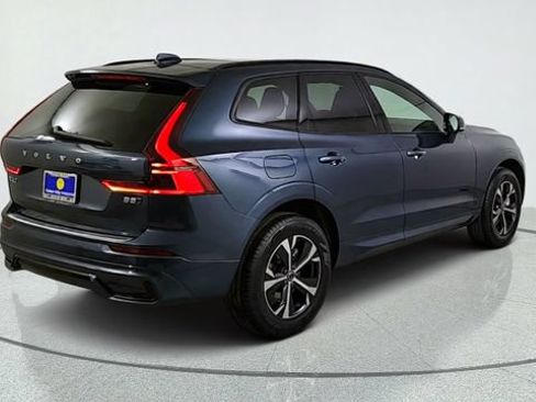 Used 2027 Volvo XC60 B5 Core AWD/4WD image 7