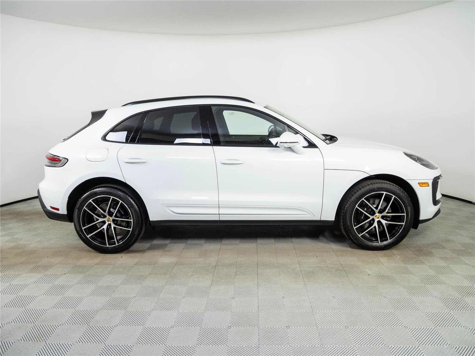 New 2026 Porsche Macan Turbo AWD/4WD image 28