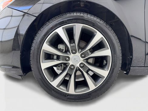 Used 2018 Hyundai Elantra GT image 47