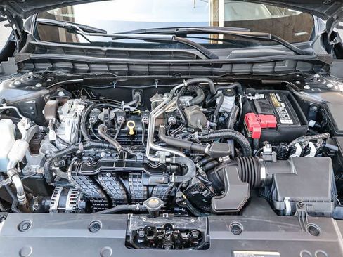 Used 2024 Nissan Altima 2.5 SV image 28