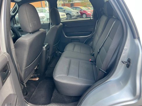 Used 2010 Ford Escape XLT image 11