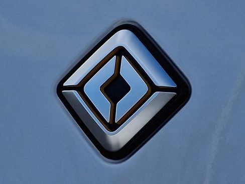 Used 2024 Rivian R1S Adventure image 28