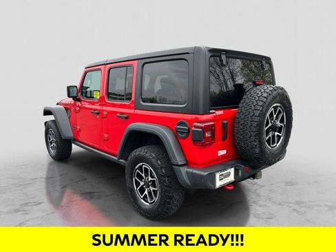 Used 2024 Jeep Wrangler Unlimited Rubicon AWD/4WD image 3