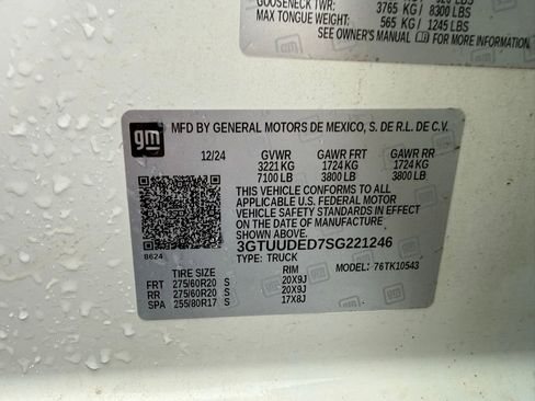 Used 2025 GMC Sierra 1500 SLT w/ SLT Premium Package image 31