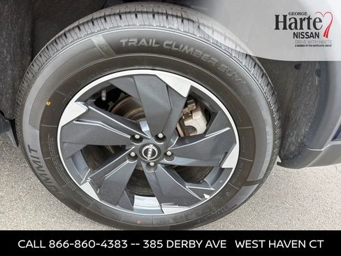 Certified 2025 Nissan Rogue SV AWD/4WD image 39