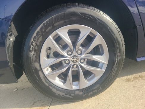 Used 2024 Toyota Sienna XLE image 10