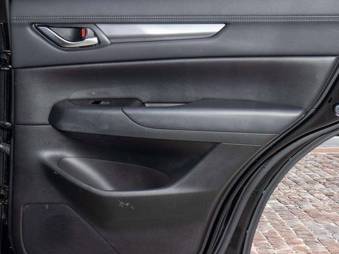 Used 2018 MAZDA CX-5 Touring w/ Preferred Equipment Package image 17