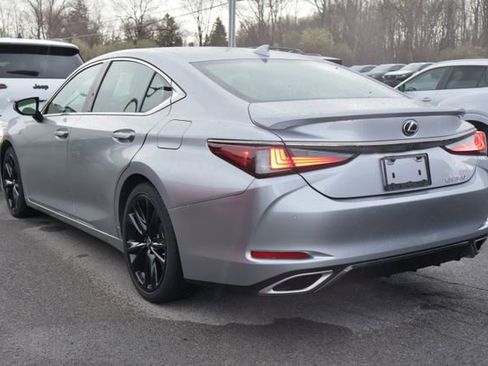 Used 2022 Lexus ES 350 F Sport image 2