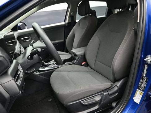 Used 2025 Kia K4 FWD image 23