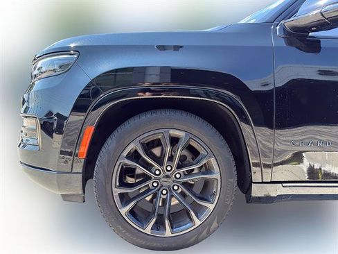 Used 2024 Jeep Grand Wagoneer Series II Obsidian w/ Quick Order Packagew 28T AWD/4WD image 4