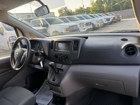 Used 2021 Nissan NV200 SV w/ Back Door Glass Package FWD image 12
