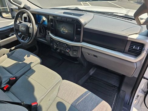 Used 2023 Ford F350 XLT w/ XLT Premium Package AWD/4WD image 12