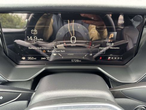 Used 2025 GMC Acadia Elevation w/ Elevation Premium Package image 23