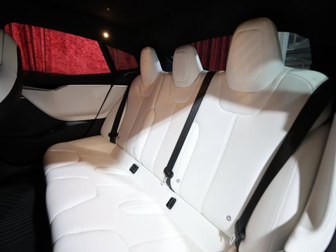 Used 2017 Tesla Model S 75 image 13