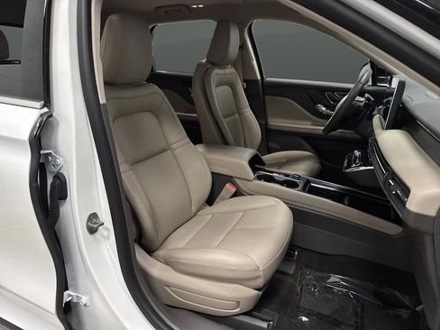 Used 2023 Lincoln Corsair AWD image 30