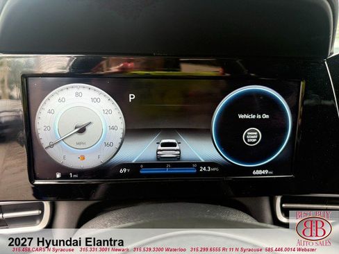 Used 2022 Hyundai Elantra SEL w/ Convenience Package FWD image 23