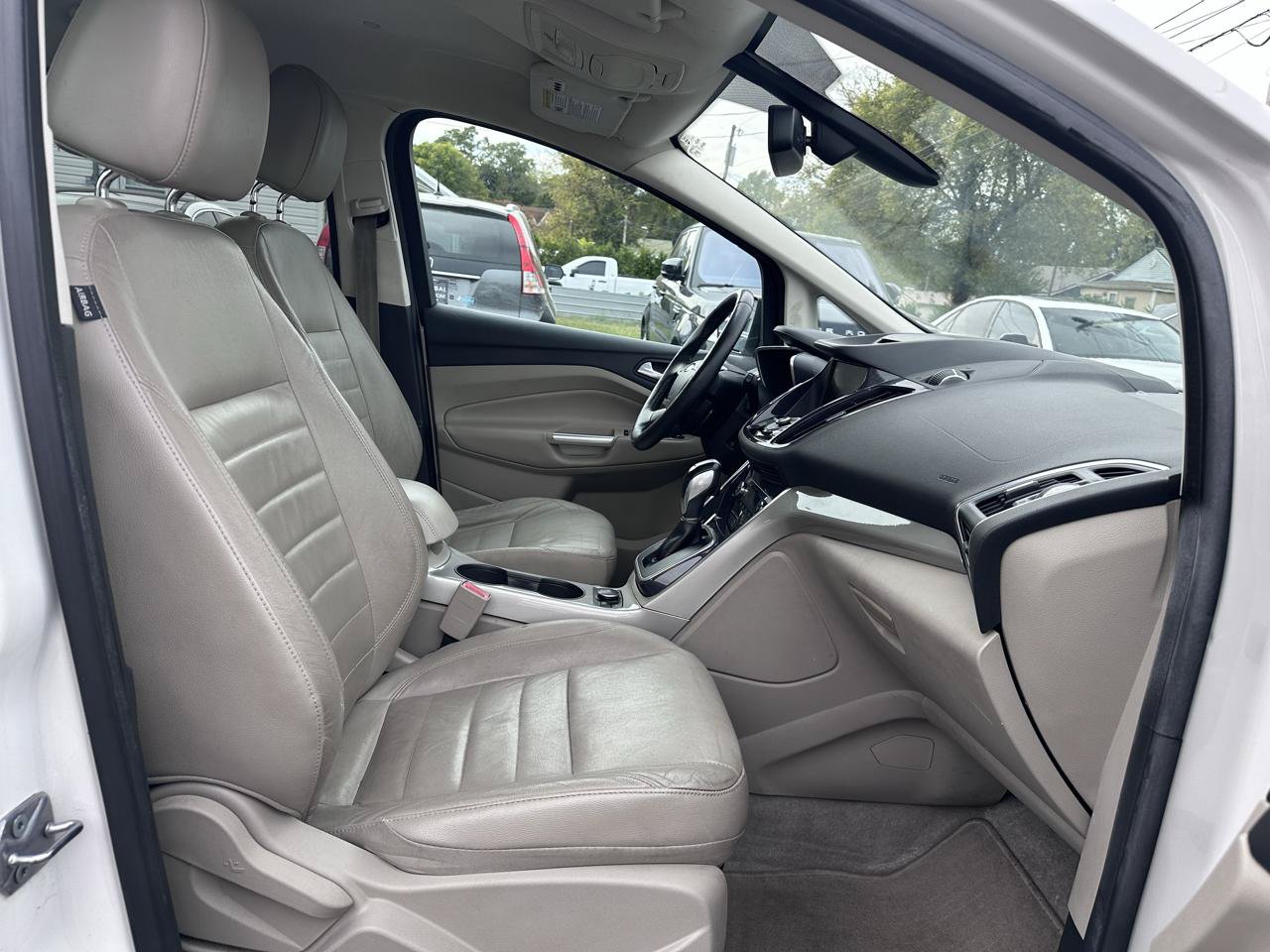Used 2013 Ford C-MAX SEL FWD image 12