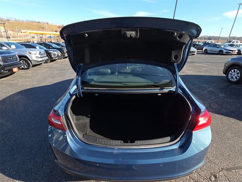 Used 2025 Chevrolet Malibu LT image 31