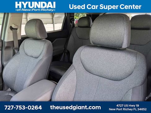Used 2020 Hyundai Santa Fe SEL FWD image 7