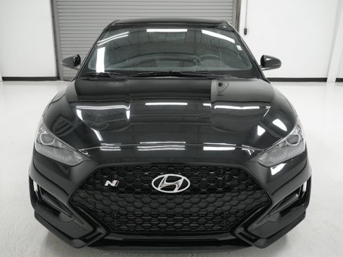 Used 2020 Hyundai Veloster N w/ Performance Package image 2